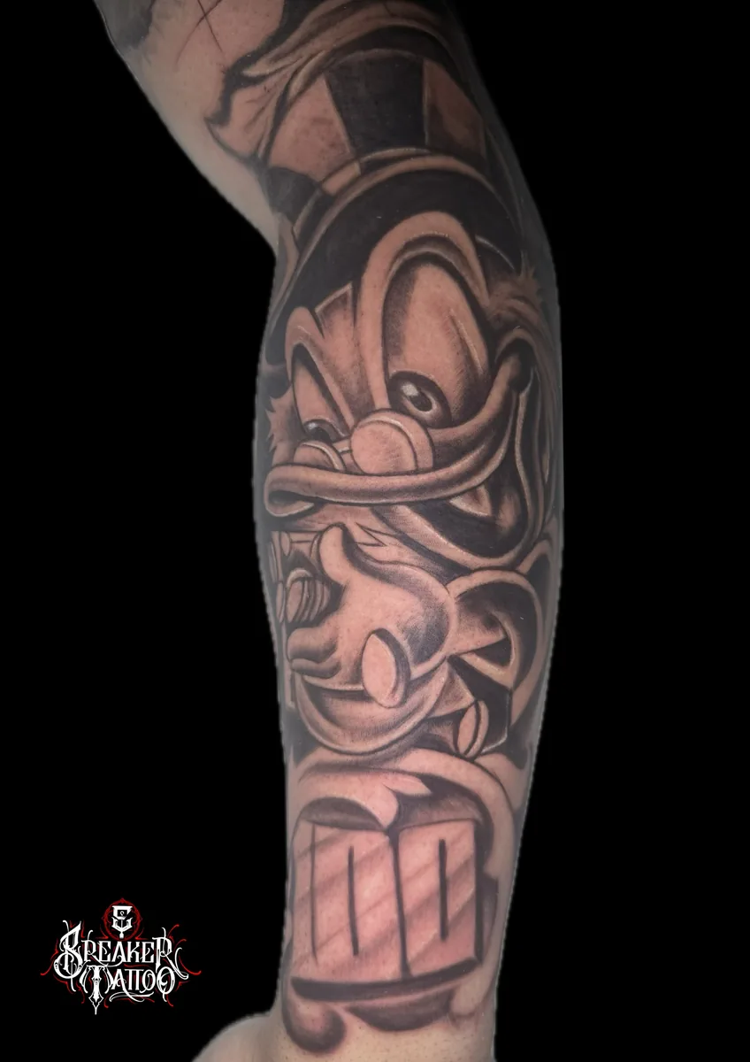 Sleeve mit Clownmotiv und Spielkarten in Black and Grey